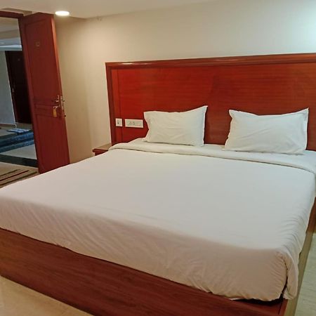 Azhagappa Residency Lägenhet Pondicherry Exteriör bild